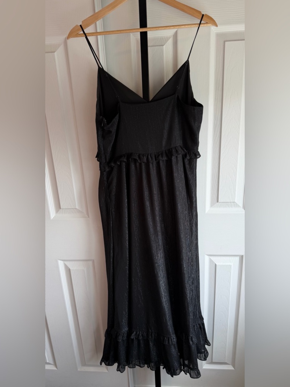 Madewell Black/Silver V-Neck Ruffles 
Maxi Dress Women’s Size: 4 - Picture 5 of 10
